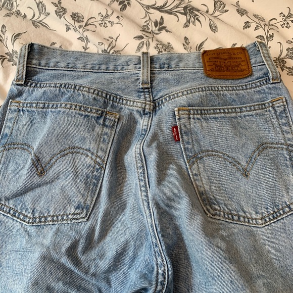 Levi’s wedgie jeans size 27 light blue - Picture 2 of 4